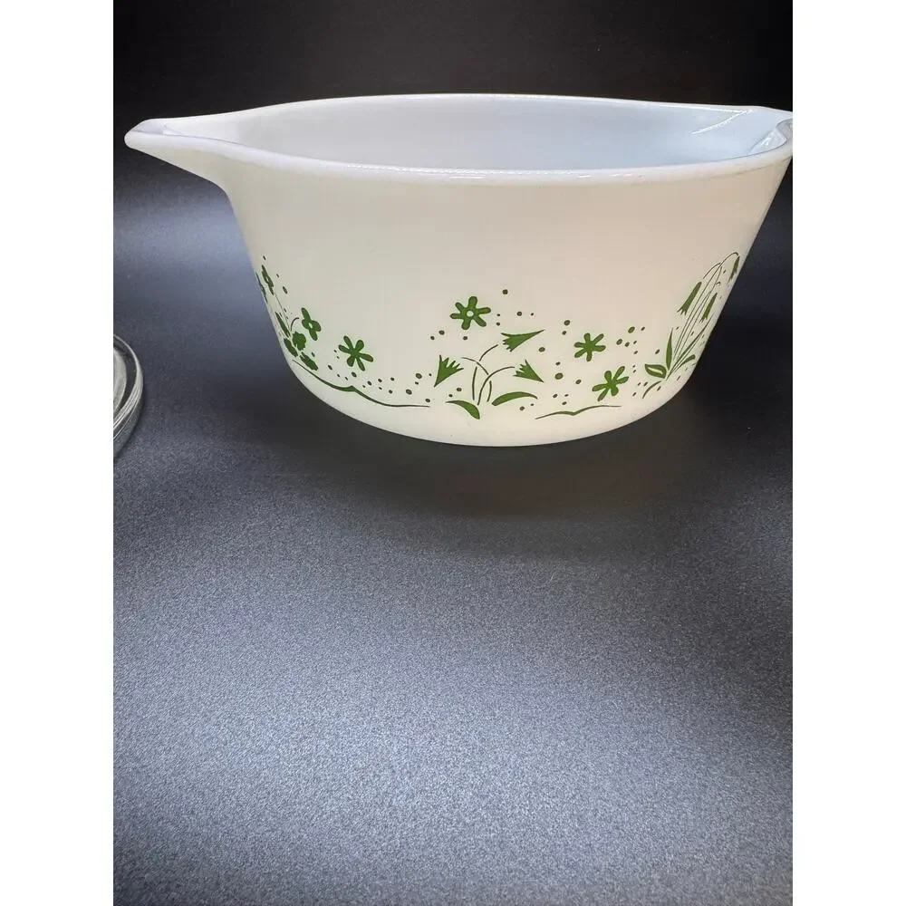 Vintage 1961 PYREX promotional Bride's casserole dish 1.5 qt w/lid RARE!